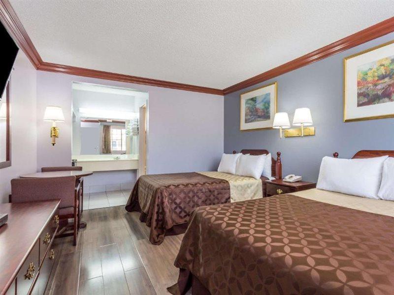 Rodeway Inn San Bernardino & Redlands Exteriér fotografie