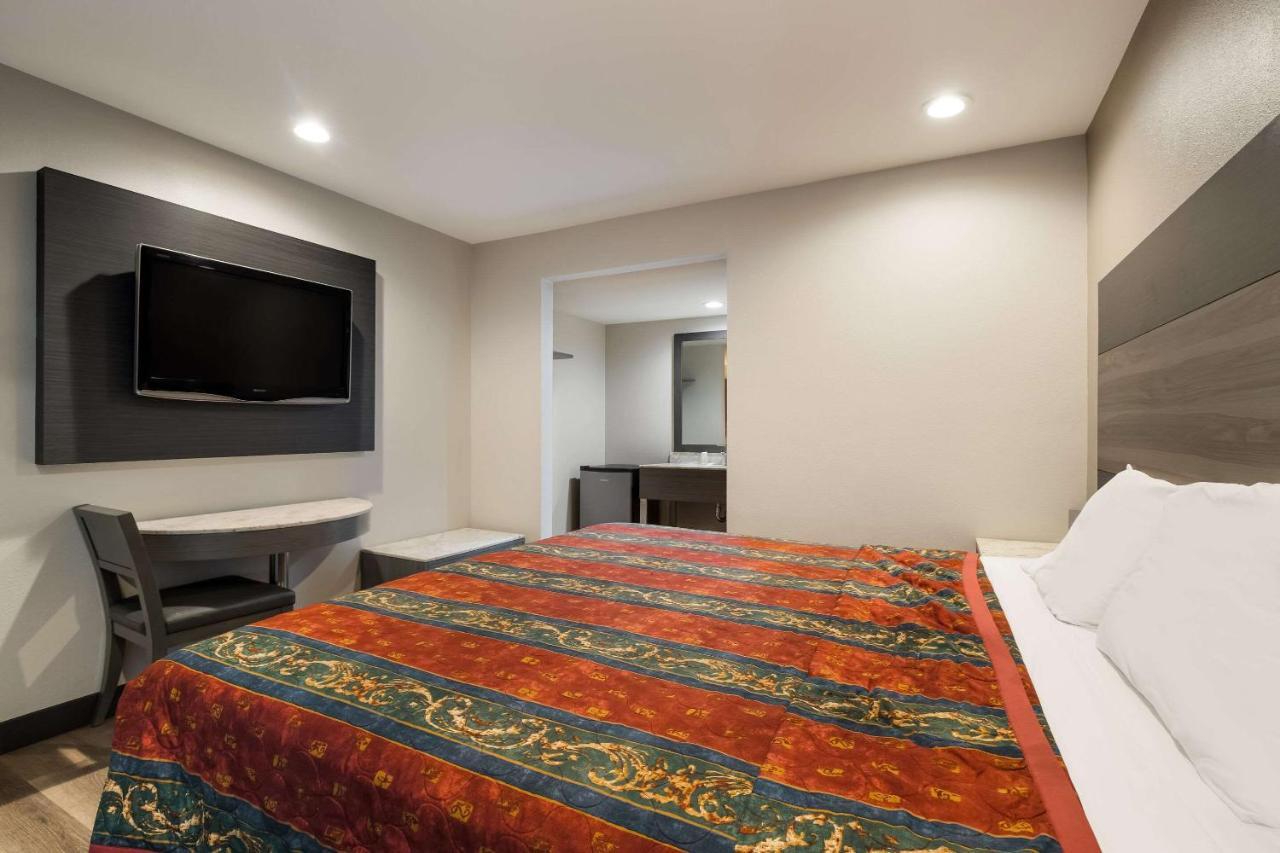 Rodeway Inn San Bernardino & Redlands Exteriér fotografie